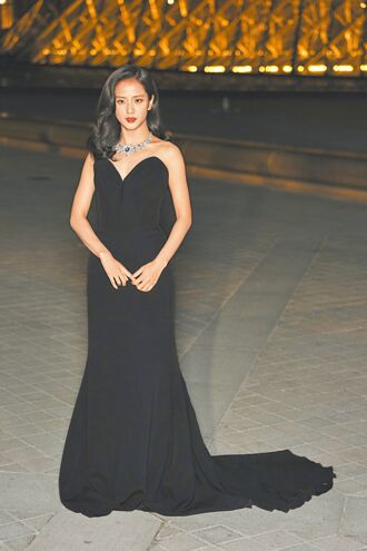 JISOO见面会秒杀 把站位改全座位宠粉