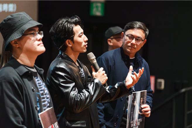 连炳发用中文自我介绍，引起全场影迷热烈掌声。（公视、中华电信、瀚草文创提供）