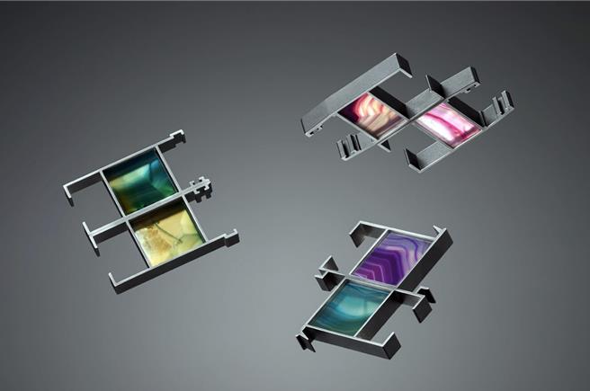 该系列服装设计以窗框结构为灵感，创造出层次分明质感与细腻的诗意图案。(校方提供)