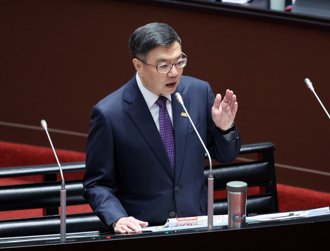 立法院11日審查「114年度中央政府總預算案」覆議案，行政院長卓榮泰前往報告並備詢。（姚志平攝）