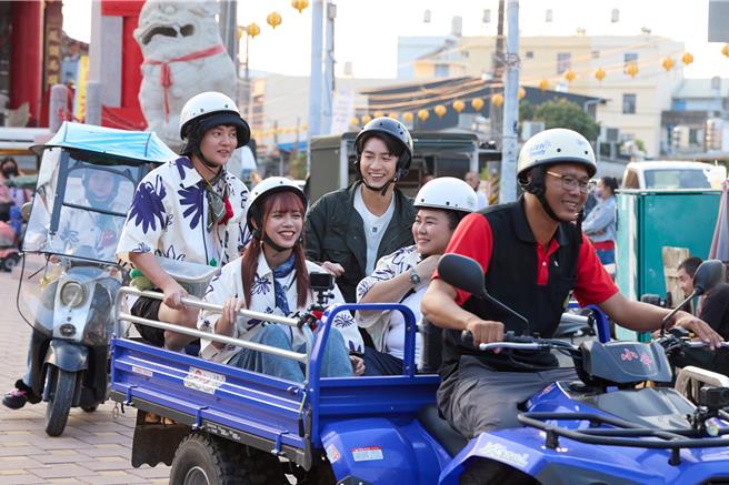 许富凯（左起）、黄于庭、江宏杰、林美秀。（三立提供）