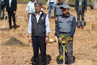 響應3／12植樹節 農業部攜手聯大植樹 打造石虎生態廊道