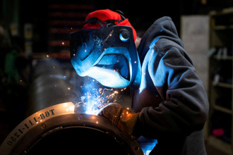 英國鋼鐵業警告 川普新關稅「極具破壞性」籲政府出手