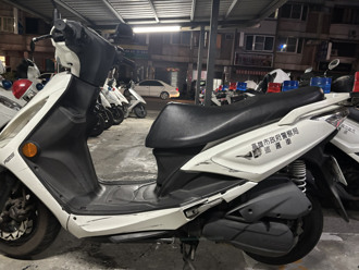 快訊》高雄爆槍響！ 掛「失竊牌」衝撞警車  警開3槍嫌犯逃逸