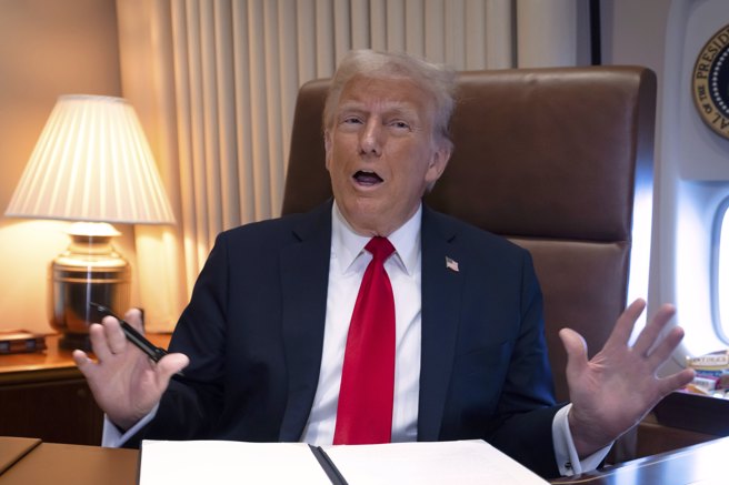 川普政府正准备推行一项新的旅行规定，可能要求计划在美国停留超过30天的加拿大人向美国政府登记个人资讯并提交指纹资料。（图／美联社）