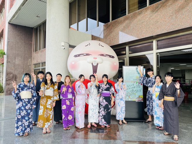 義守大學積極開拓國際移動力與交流機會，培育學生具備「專業與語文」雙優勢，造就國際人才。(照片/義守大學提供)