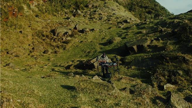  「感知温室 Sensory Lab」为春分限定新型态电子艺术季，图为过去活动纪录。 （泊人ANKR、洞穴The Cave、后院 Backyard Art Healing提供／徐梓榕台北传真）