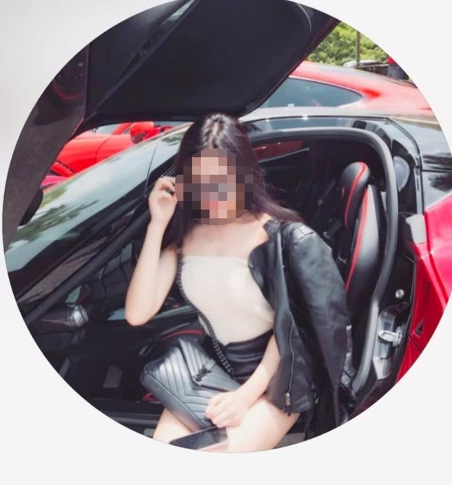 网友起底家寧的妹妹，年纪轻轻就买千万豪车，手戴名表，社交平台上不断炫富。（翻摄爆废公社）