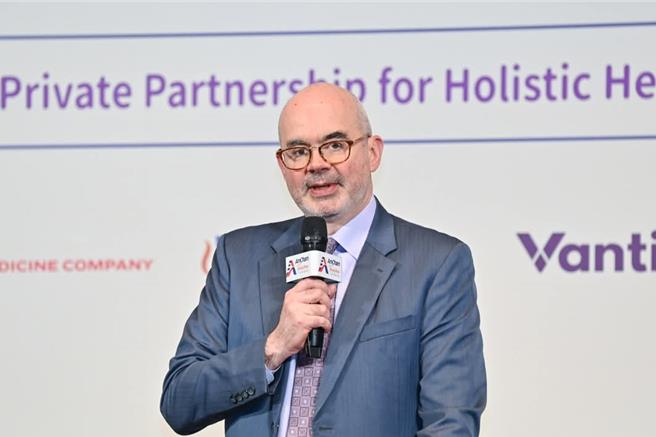 谷立言(取自美国在台协会脸书)