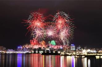 澎湖花火節5／5登場！雄獅推出獨家包場賞煙火行程