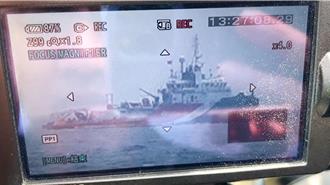 失事勇鷹高教機出水畫面曝！機頭豎立打撈船後甲板