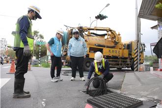 防範病媒蚊疫情擴散！花蓮市44里清溝消毒作業啟動