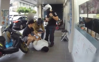 樹林婦險遭詐50萬 警銀聯手攔阻逮22歲攜毒車手