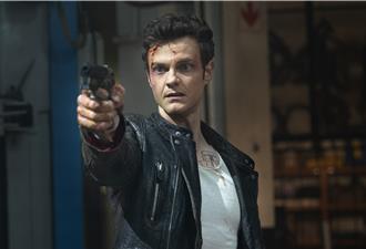 傑克奎德帥當《無痛先生》「右手被焦黑油炸」竟超開心