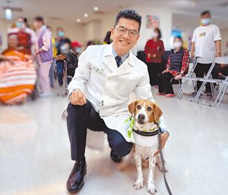 台大雲林分院 狗醫生療癒病患