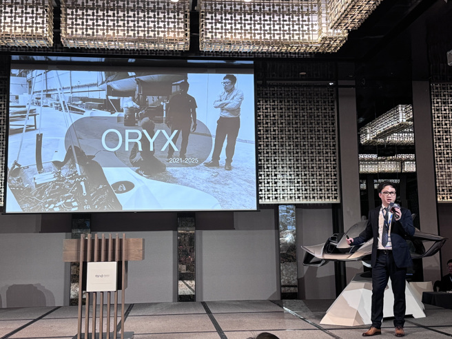 陈坤扬把飞行车研发基地移回台南。（大同大学提供）