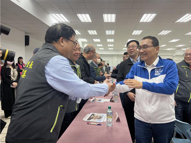 新北市长侯友宜今前往芦洲行动治理座谈会。（吕健豪摄）