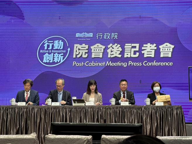 行政院召开院会后记者会。（张薷摄）