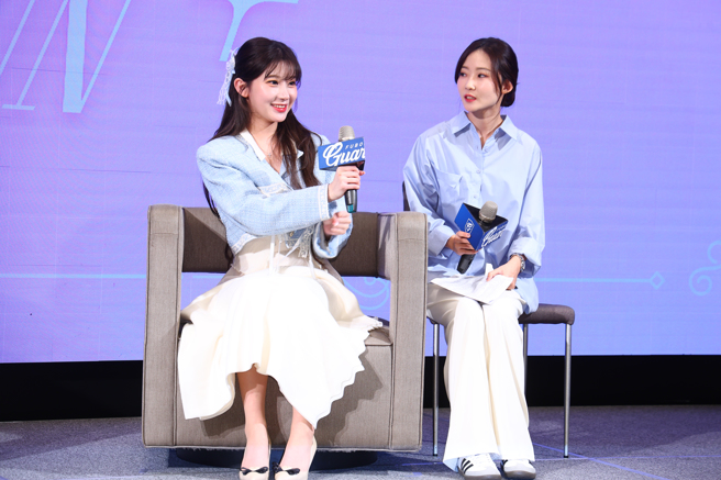 李珠珢正式加入富邦悍将啦啦队，见面会吸引大批媒体。（图／邓博仁摄）