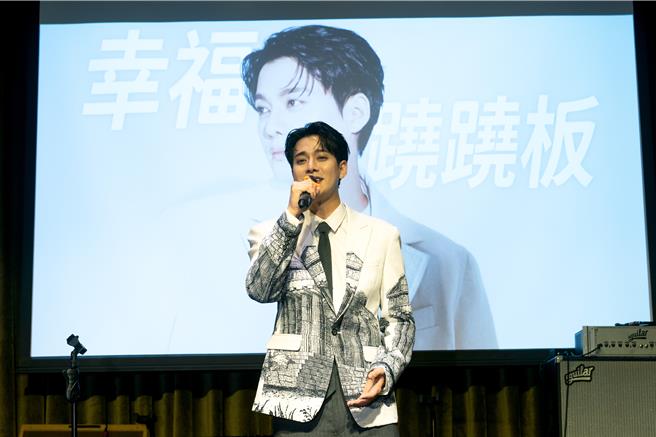 李唯枫13日举办发片记者会。（风暴国际X波蜜提供）