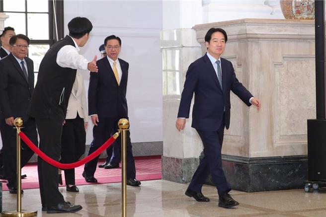 赖总统主持「国安高层会议」。（黄世麒摄）