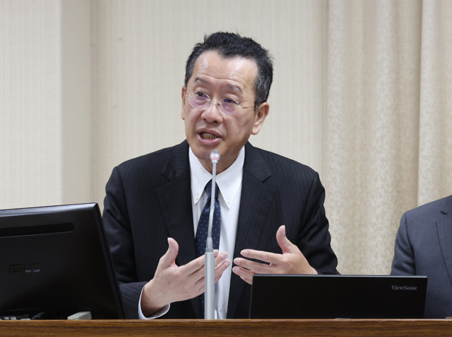 国防部长顾立雄13日在立法院外交及国防委员会答询。（姚志平摄）