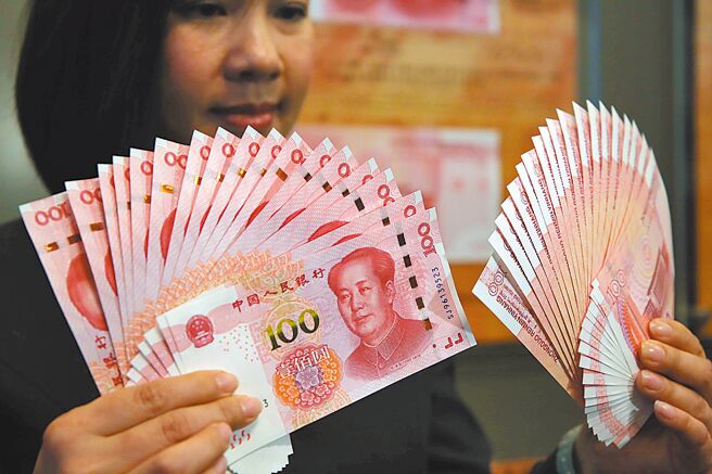 华尔街「川普衰退论」及海外资本加码大陆资产，带领人民币匯率走升。（中新社）