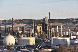 美油氣增產 能源服務業錢景佳