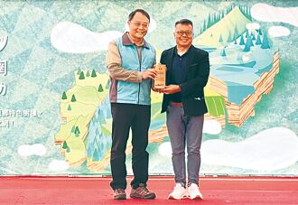 台中銀 再獲頒認養造林感謝獎座