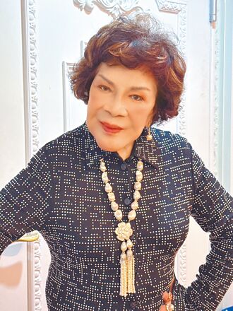 一口氣拔5顆牙 周遊打牌消病痛