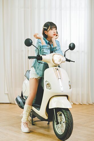 女用机车梦幻新色骑上C位