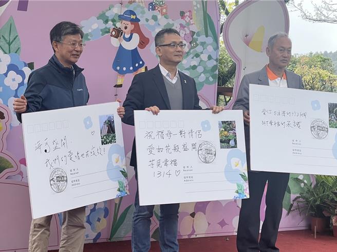 台北副市长张温德表示，台北有很多花季，但唯独海芋和绣球花不是地景艺术，是真正进入花田、农家，认识生态风情。（张珈瑄摄）