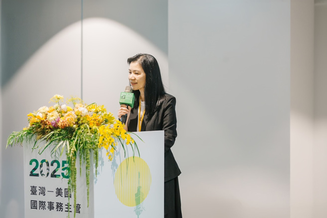 教育部国际及两岸教育司李毓娟司长于「2025臺美国际事务主管圆桌交流会」开幕式致词。(照片/ 教育部提供)