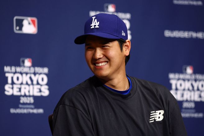 道奇球星大谷翔平出席东京赛记者会。（图／路透社）