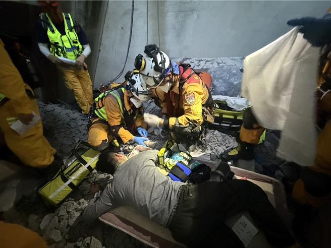 彰化县消防局特搜队参与认证演练，获得「国家级中型搜救队伍」认证资格。（消防局提供／叶静美彰化传真）