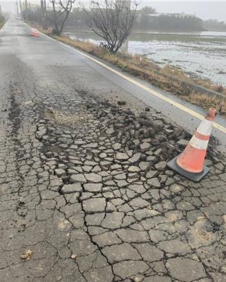 楊梅道路遭重車壓出10 公分落差 公所修復並向行為人求償