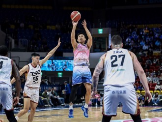 PLG》差點浪費31分領先 勇士驚險獵「鷹」搶下季後賽最終門票