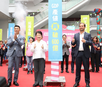 台中購物吸引40餘國、2700國際旅客參與  登錄金額破4300萬