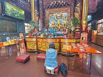 屏東 三山國王廟慶 擲筊最高得50萬