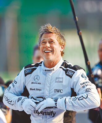 小布《F1》親上陣飆速 車神讚天賦過人