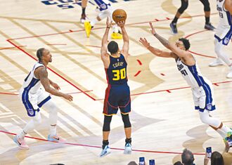 NBA》4000颗三分球达阵 柯瑞再添新障碍