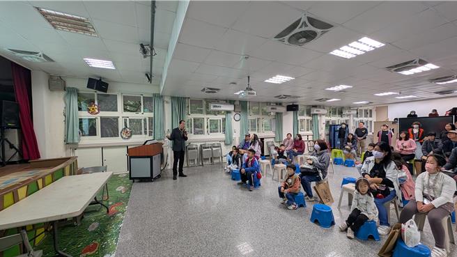 东山国小今日上午举办创客营招生说明会。（图／东山国小提供）