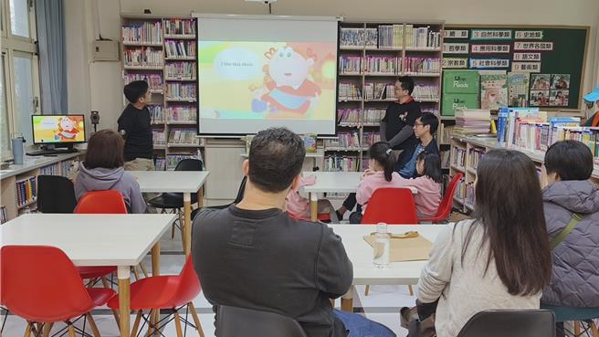 东山国小今日上午举办创客营招生说明会。（图／东山国小提供）