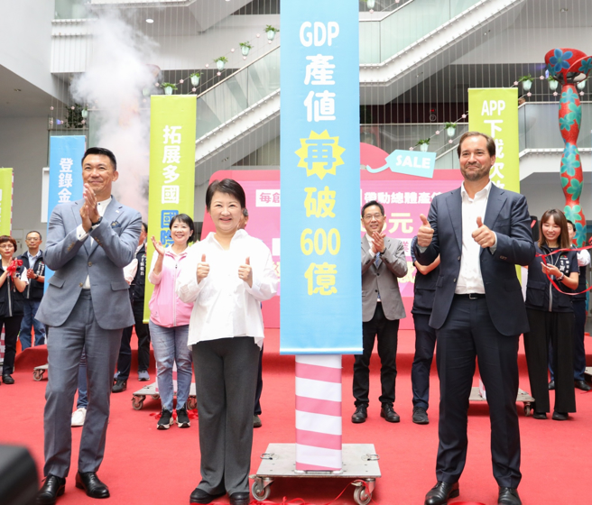 台中购物节创佳绩，吸引40余国、超过2700国际旅客消费参与、登录金额破4300万。图/台中市政府提供