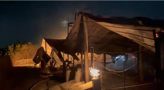 疑老鼠咬电线酿鸡舍大火 老板：幸好鸡已卖出