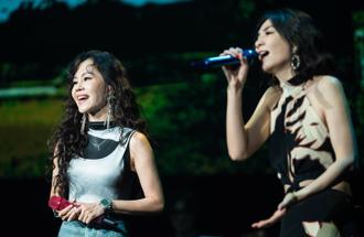 双后同台「互吃豆腐」 彭佳慧拱Ella秀美背激歌迷疯狂尖叫