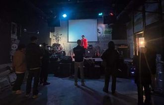 《我的滑板鞋》回來了！ 龐麥郎演唱會竟只有9位觀眾