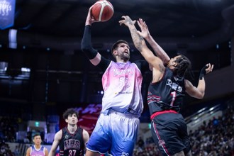 PLG》3人得分破20！富邦勇士力退高雄鋼鐵人勇奪4連勝