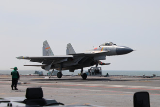 影》共軍殲-15戰機墜毀海南島 栗正傑揪1關鍵：發動機疑都故障