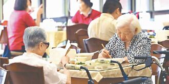 時論廣場》和外星人聊天（黑鳥麗子）